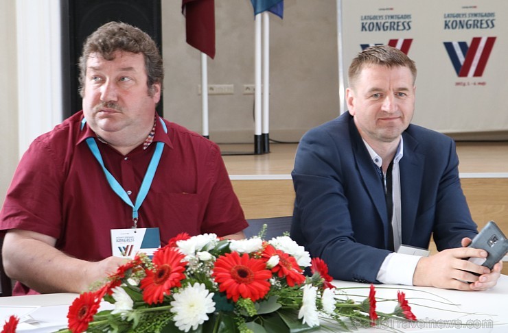 Latgalieši Latgolys symtgadis kongresā spriež par sava novada nākotni, kas notika 5.un 6.maijā Rēzeknē Latgalieši Latgolys symtgadis kongresā spriež par sava novada nākotni, kas notika 5.un 6.maijā Rēzeknē 197365