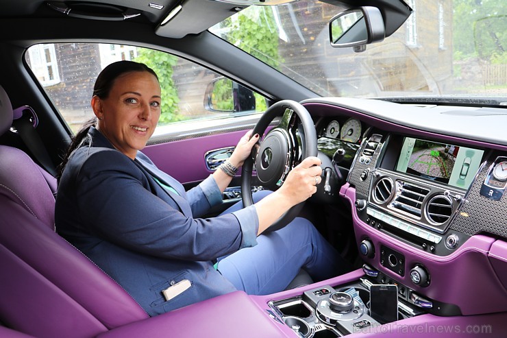 Travelnews.lv redakcija apceļo Vidzemi ar jauno «Rolls-Royce Ghost Black Badge» 200045