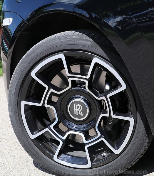 Travelnews.lv redakcija apceļo Vidzemi ar jauno «Rolls-Royce Ghost Black Badge» 200050
