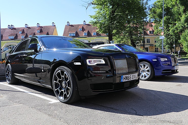 Travelnews.lv redakcija apceļo Vidzemi ar jauno «Rolls-Royce Ghost Black Badge» 200053