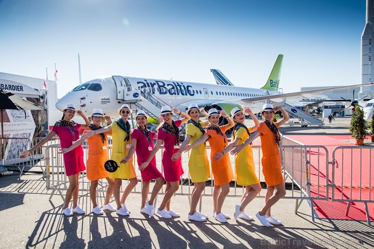 «Airbaltic» pasaulē lielākajā aviācijas izstādē Parīzē prezentē «Bombardier» CS300 lidmašīnu 200567