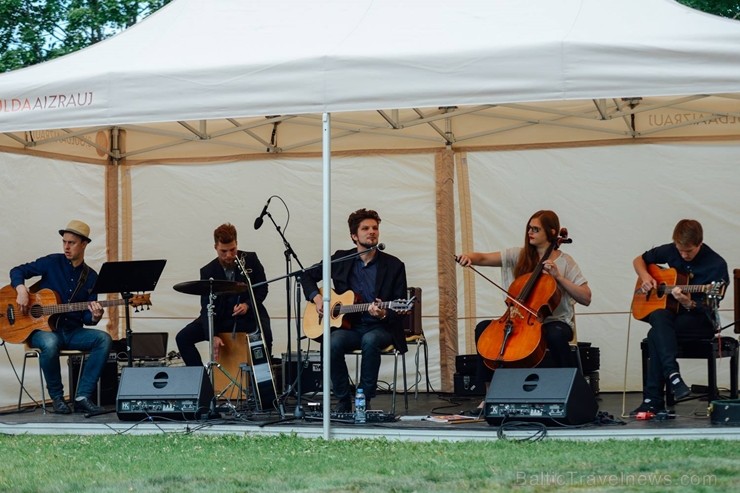 Siguldā ģimeniski aizvadītas Muzikālās brokastis kopā ar «Rihards Lībietis Orchestra» 201935