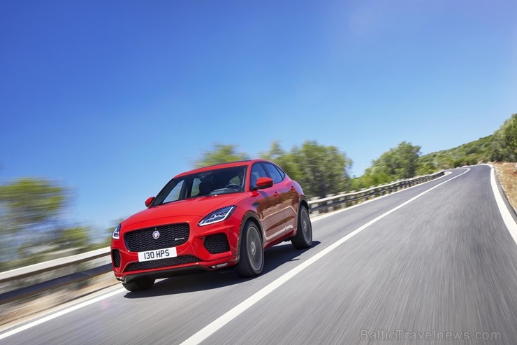 Prezentēts jaunākais Jaguar modelis «E-PACE» 202268