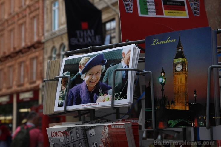 Latviešu tūristi viesojas vasarīgajā Londonā 202766