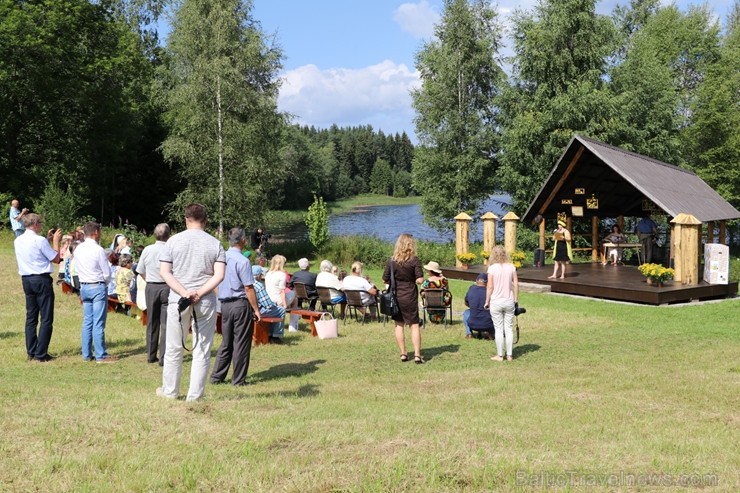 Alūksnes novadā durvis vēris Latvijā vienīgais Medus muzejs 204762