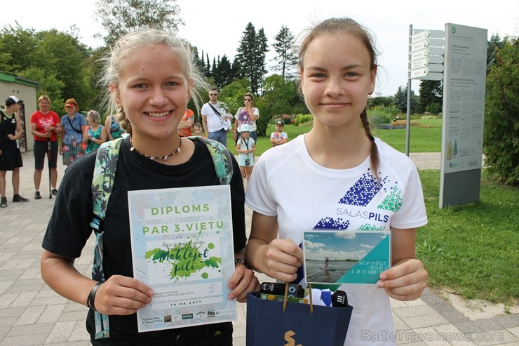 Salaspilī  priecīgi aizvada foto-orientēšanās piedzīvojumu «Meklējot pili» 204959