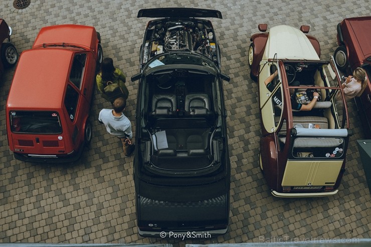 Pie Rīgas Motormuzeja aizvadīts gada pēdējais klasisko transportlīdzekļu pasākums «Youngtimer Cars&Coffee» Pie Rīgas Motormuzeja aizvadīts gada pēdējais klasisko transportlīdzekļu pasākums «Youngtimer Cars&Coffee» 206541
