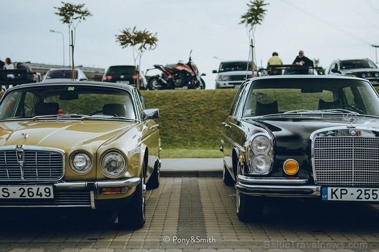 Pie Rīgas Motormuzeja aizvadīts gada pēdējais klasisko transportlīdzekļu pasākums «Youngtimer Cars&Coffee» Pie Rīgas Motormuzeja aizvadīts gada pēdējais klasisko transportlīdzekļu pasākums «Youngtimer Cars&Coffee» 206544