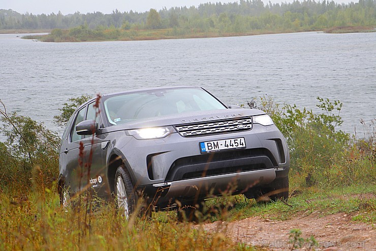 Travelnews.lv ar jauno Land Rover Discovery dodas pusdienot uz Rūmenes kafejnīcu 207233