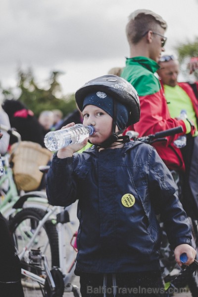 Vairāk nekā 100 riteņbraucēji piedalās dabai draudzīgajā Grobiņas #Velo#Šķiro#Ripo braucienā 207250