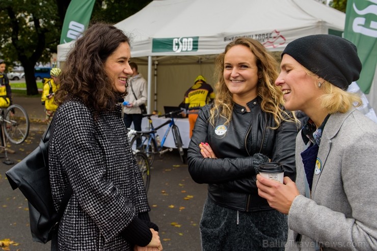 «Ar velo uz darbu» dienā simtiem rīdzinieku izvēlas divriteni 207341