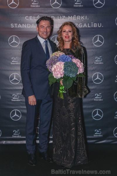 «Domenikss» prezentē «Mercedes-Benz» zīmolu ar 25 gadu jubilejas svinībām 207860