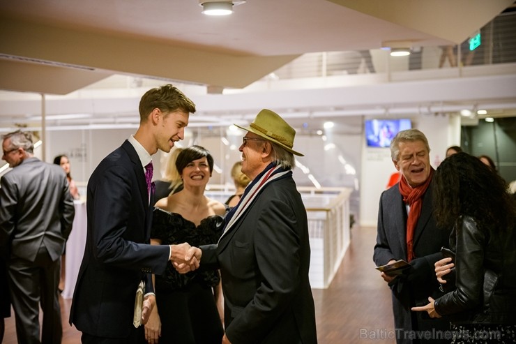 Divu gadu jubileju svin jaunākā no Latvijas reģionālajām koncertzālēm - Liepājas «Lielais Dzintars» 210610