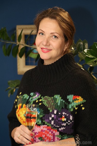 Pārdaugavas viesnīcā «Islande Hotel» mākslimiece Sandra Savicka atklāj personālizstādi 211105