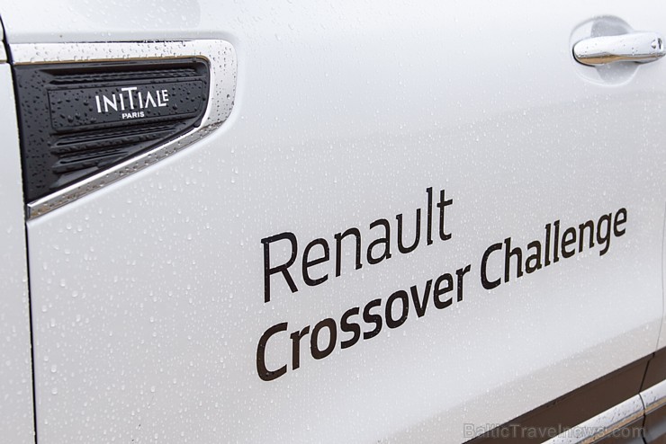 Travelnews.lv meža ceļos iepazīst trīs vāģus - Renault Captur, Renault Koleos un Renault Kadjar. Fotogrāfs Gints Ivuškāns 211598