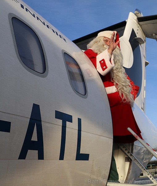 Ar somu lidsabiedsabiedrības «Finnair» lidmašīnu 5.12.2017 Rīgā ielido Ziemassvētku vecītis no Lapzemes Ar somu lidsabiedsabiedrības «Finnair» lidmašīnu 5.12.2017 Rīgā ielido Ziemassvētku vecītis no Lapzemes 212285