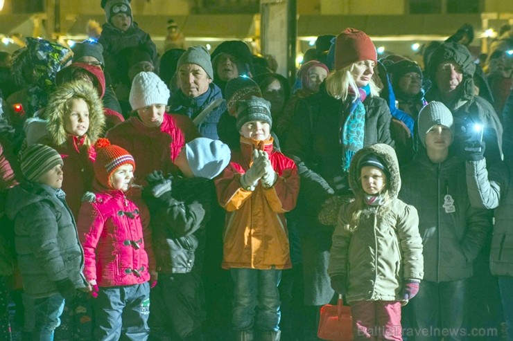 Cēsīs sācies Ziemassvētku brīnuma gaidīšanas laiks 212381