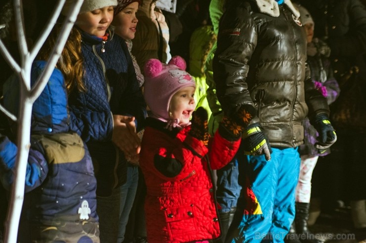 Cēsīs sācies Ziemassvētku brīnuma gaidīšanas laiks 212382