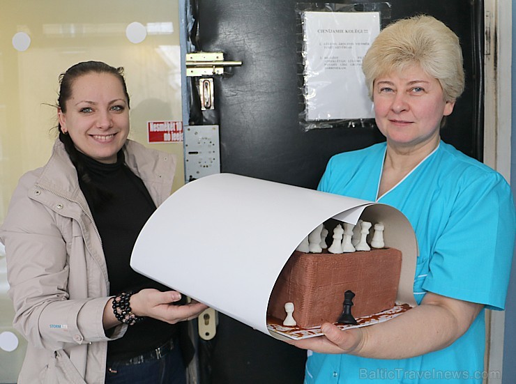 Lai iepriecinātu citus, restorāns «Mamma Pasta»  un Travelnews.lv sociālajam centram uzdāvina skaistu torti 212608