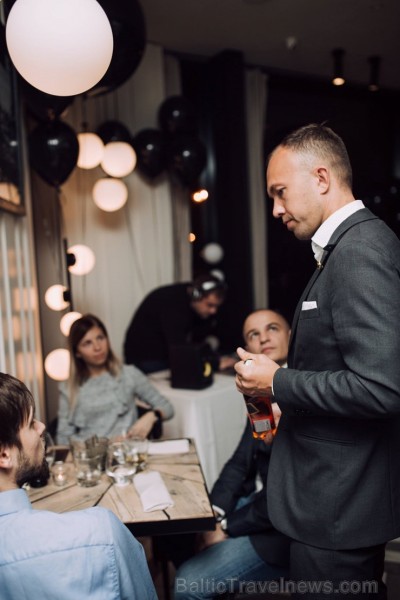 Gaumīgajā Rīgas «St Petrus Restaurant» tiek baudītas izsmalcinātas Johnnie Walker «Melnās vakariņas» Gaumīgajā Rīgas «St Petrus Restaurant» tiek baudītas izsmalcinātas Johnnie Walker «Melnās vakariņas» 212630