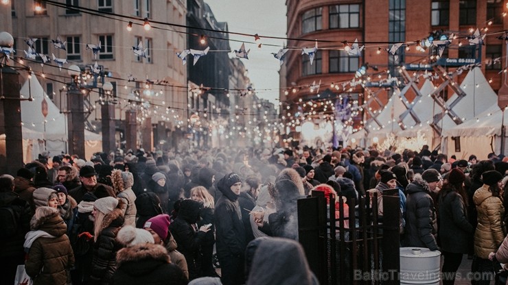 Rīgas «Street Food» festivāla laikā īpaši apmeklēta bija gardumu pilnā «Aqua Luna» telts 214854