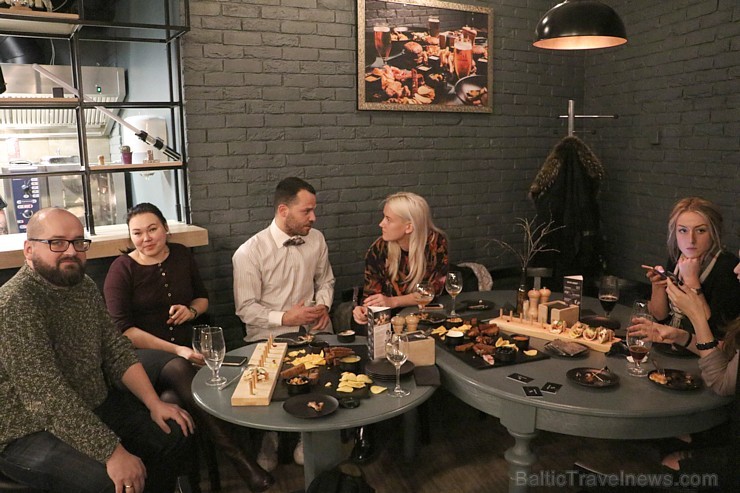 Alus un grila restorāns Vecrīgā «Easy Beer» 31.01.2018 svin viena gada jubileju 215401