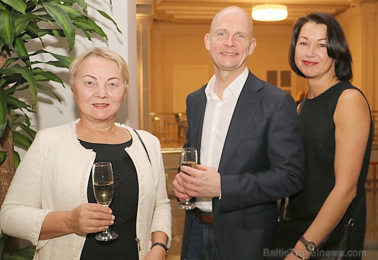 Starptautiskais tūroperators «Tez Tour Latvija» 15 gadu jubileju atzīmē ar salūtu Turcijas viesnīcā «Rixos Premium Belek» Starptautiskais tūroperators «Tez Tour Latvija» 15 gadu jubileju atzīmē ar salūtu Turcijas viesnīcā «Rixos Premium Belek» 216945