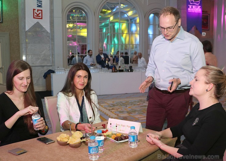 Starptautiskais tūroperators «Tez Tour Latvija» 15 gadu jubileju atzīmē ar salūtu Turcijas viesnīcā «Rixos Premium Belek» Starptautiskais tūroperators «Tez Tour Latvija» 15 gadu jubileju atzīmē ar salūtu Turcijas viesnīcā «Rixos Premium Belek» 216952
