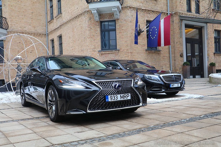 Travelnews.lv apceļo Latviju ar luksus klases vāģi «Lexus LS 500h» 217206