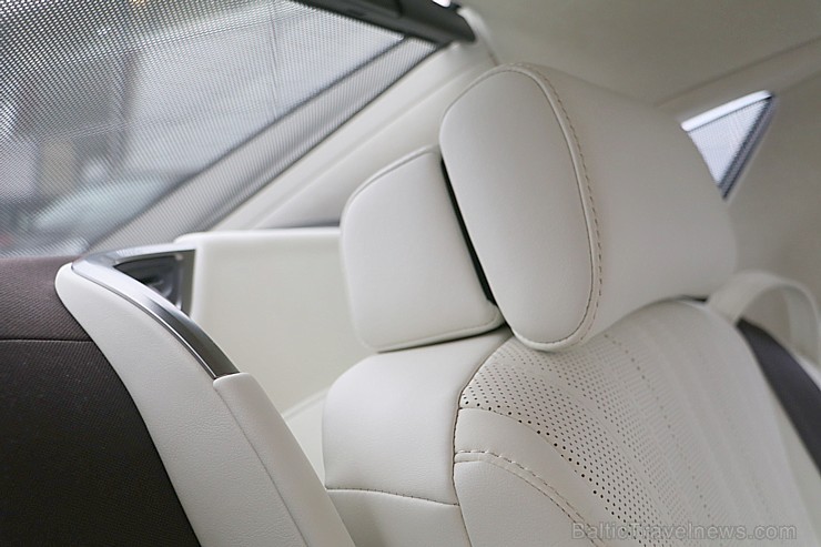 Travelnews.lv apceļo Latviju ar luksus klases vāģi «Lexus LS 500h» 217228