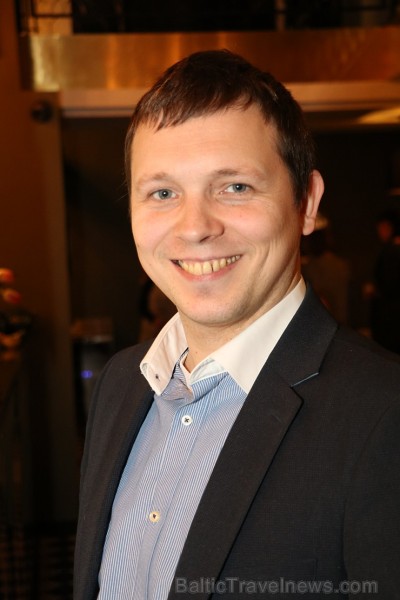 Ceļojumu tehnoloģiju uzņēmums «Travelport Latvia» aicina ceļojumu konsultantus sagaidīt pavasari ar EBRU mākslu Ceļojumu tehnoloģiju uzņēmums «Travelport Latvia» aicina ceļojumu konsultantus sagaidīt pavasari ar EBRU mākslu 218362