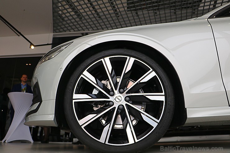 Latvijā 12.03.2018. tiek prezentēts jaunais un elegantais Volvo V60 218677