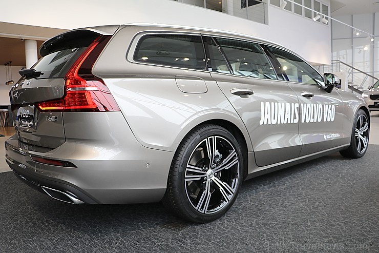 Latvijā 12.03.2018. tiek prezentēts jaunais un elegantais Volvo V60 218692