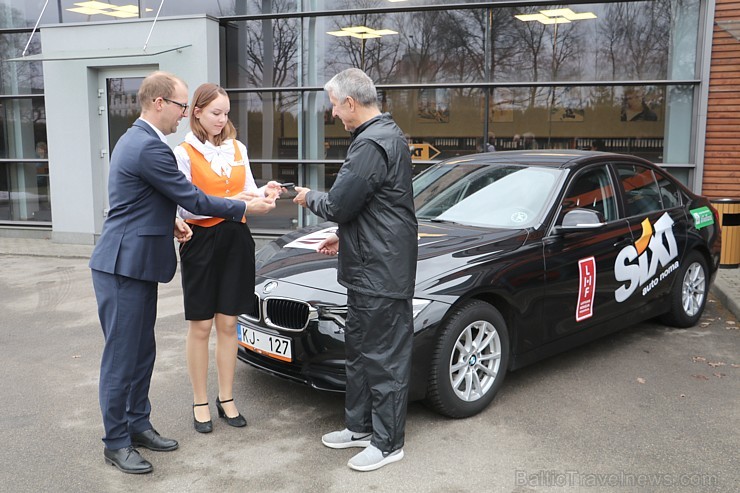 Autonoma «Sixt Latvija» piešķir 22.03.2018. BMW zīmola automašīnu Latvijas hokeja izlases galvenajam trenerim Bobam Hārtlijam Autonoma «Sixt Latvija» piešķir 22.03.2018. BMW zīmola automašīnu Latvijas hokeja izlases galvenajam trenerim Bobam Hārtlijam 219615