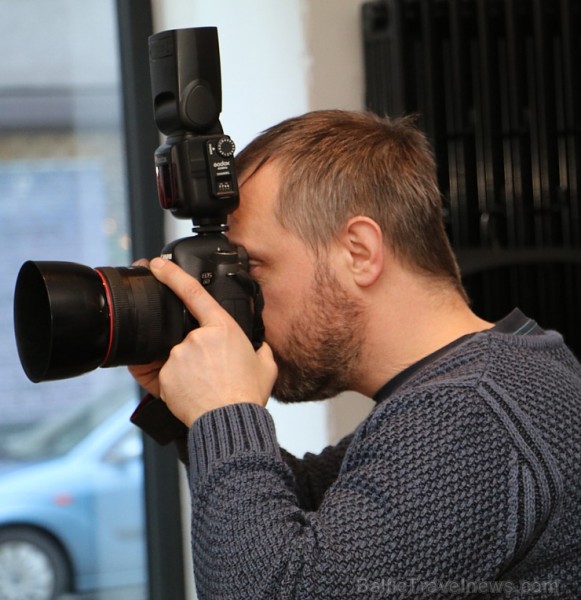 Rīgas restorānā «Vīna Studija» Stabu ielā ir skatāma mākslinieces Ilvitas Didrihsones personālizstāde «Sarunas caur puķēm» Rīgas restorānā «Vīna Studija» Stabu ielā ir skatāma mākslinieces Ilvitas Didrihsones personālizstāde «Sarunas caur puķēm» 220076
