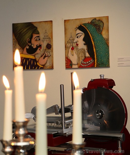 Rīgas restorānā «Vīna Studija» Stabu ielā ir skatāma mākslinieces Ilvitas Didrihsones personālizstāde «Sarunas caur puķēm» Rīgas restorānā «Vīna Studija» Stabu ielā ir skatāma mākslinieces Ilvitas Didrihsones personālizstāde «Sarunas caur puķēm» 220077