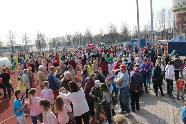 Svinīgā pasākumā Cēsīs atklāj atjaunoto pilsētas stadionu 220762