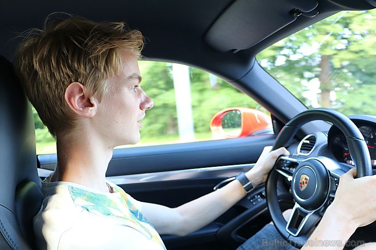 Travelnews.lv apceļo Latgali ar sportisko Porsche 718 Cayman 224070