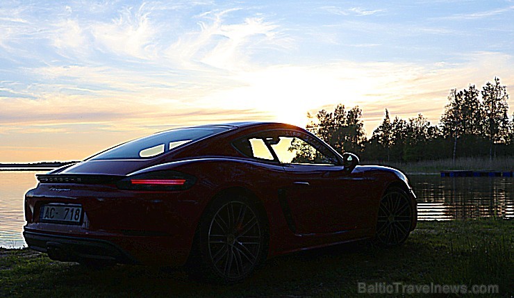 Travelnews.lv apceļo Latgali ar sportisko Porsche 718 Cayman 224090