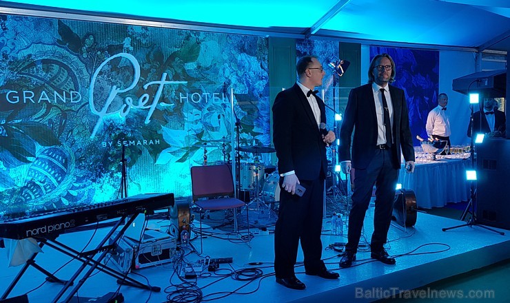 Travelnews.lv piedāvā dažus fotomirkļus no grandiozās Rīgas 5 zvaigžņu viesnīcas «Grand Poet by Semarah Hotels» atklāšanas 31.05.2018. Foto: Samsung N Travelnews.lv piedāvā dažus fotomirkļus no grandiozās Rīgas 5 zvaigžņu viesnīcas «Grand Poet by Semarah Hotels» atklāšanas 31.05.2018. Foto: Samsung N 224393