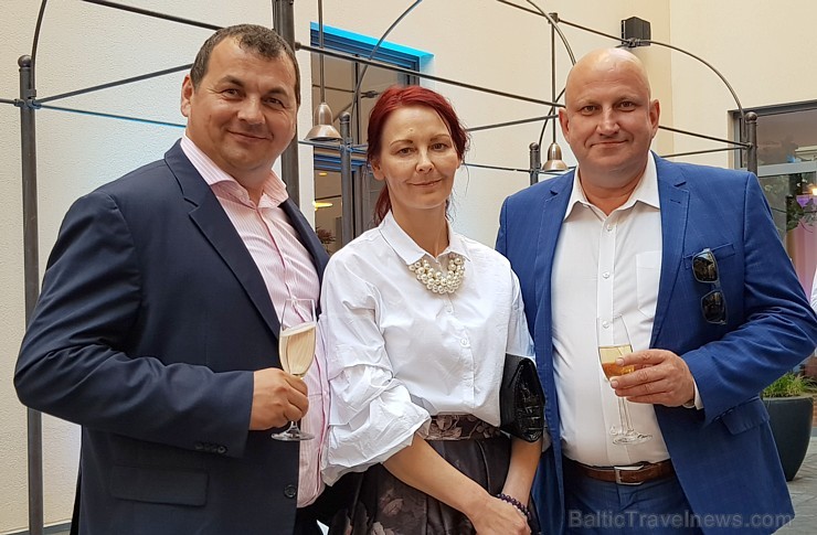 Travelnews.lv piedāvā dažus fotomirkļus no grandiozās Rīgas 5 zvaigžņu viesnīcas «Grand Poet by Semarah Hotels» atklāšanas 31.05.2018. Foto: Samsung N Travelnews.lv piedāvā dažus fotomirkļus no grandiozās Rīgas 5 zvaigžņu viesnīcas «Grand Poet by Semarah Hotels» atklāšanas 31.05.2018. Foto: Samsung N 224422