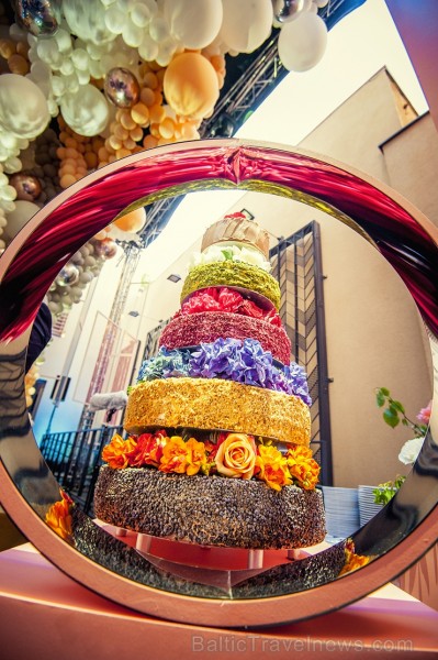 Travelnews.lv piedāvā dažus fotomirkļus no grandiozās Rīgas 5 zvaigžņu viesnīcas «Grand Poet by Semarah Hotels» atklāšanas. Foto: Grand Poet Hotel Travelnews.lv piedāvā dažus fotomirkļus no grandiozās Rīgas 5 zvaigžņu viesnīcas «Grand Poet by Semarah Hotels» atklāšanas. Foto: Grand Poet Hotel 224507