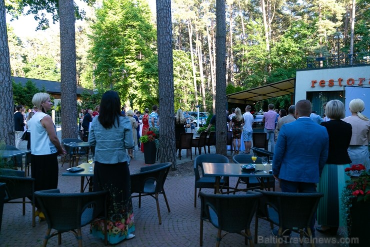 Jūrmalā 31.05.2108. ir atklāts ar vērienu jauns restorāns «Simmer» 224613