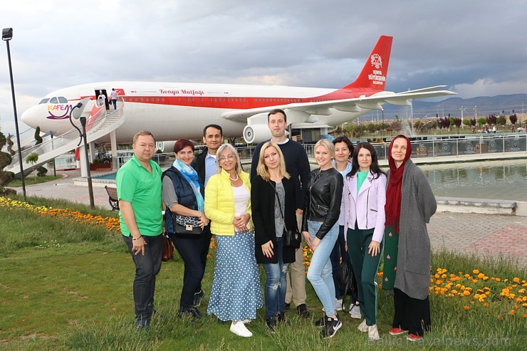 Travelnews.lv Konjā iepazīst «Türk Yıldızları Parkı» lidmašīnas restorānu. Sadarbībā ar «Turkish Airlines» Travelnews.lv Konjā iepazīst «Türk Yıldızları Parkı» lidmašīnas restorānu. Sadarbībā ar «Turkish Airlines» 224933