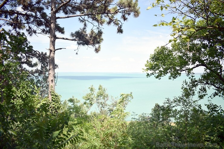 Ungārijas milzu ezeru Balatonu var sajaukt ar jūru 225431
