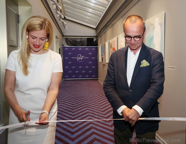 «SemaraH Hotels» apņemas atbalstīt jaunos Latvijas māksliniekus 225627