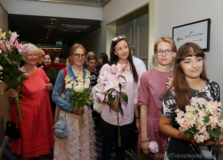«SemaraH Hotels» apņemas atbalstīt jaunos Latvijas māksliniekus 225635