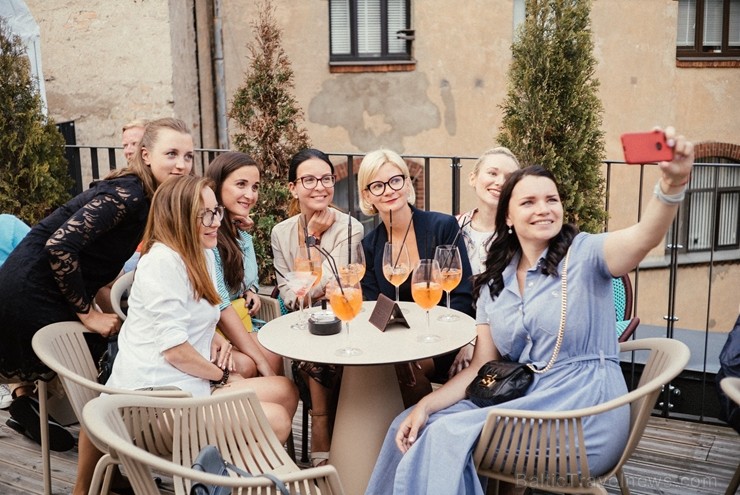 «Pullman Riga Old Town» viesnīcā ar ballīti atklāta skaistā jumta terase 225802