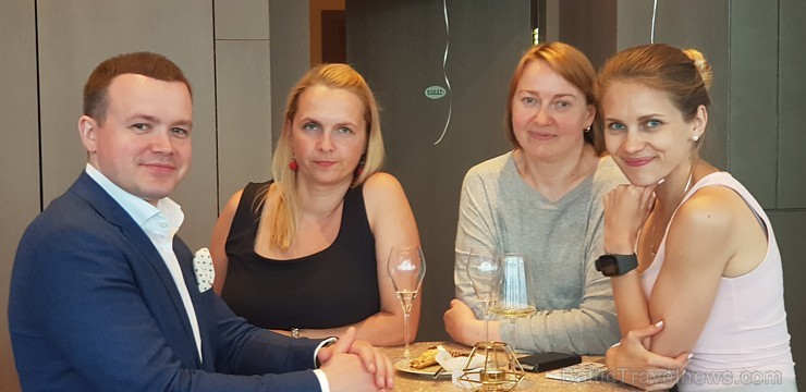 Pārdaugavas viesnīca «Bellevue Park Hotel Riga» atklāj restorāna «Le Sommet» jumta terasi ar burvīgu Rīgas skatu. Foto: Samsung Galaxy Note8 Pārdaugavas viesnīca «Bellevue Park Hotel Riga» atklāj restorāna «Le Sommet» jumta terasi ar burvīgu Rīgas skatu. Foto: Samsung Galaxy Note8 226085