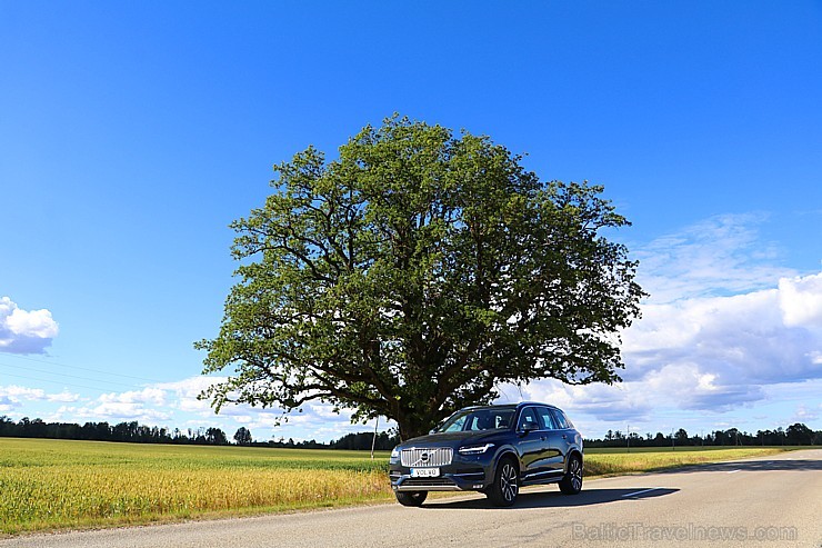 Travelnews.lv ar jauno «Volvo XC90» apceļo Dienvidkurzemi 227694
